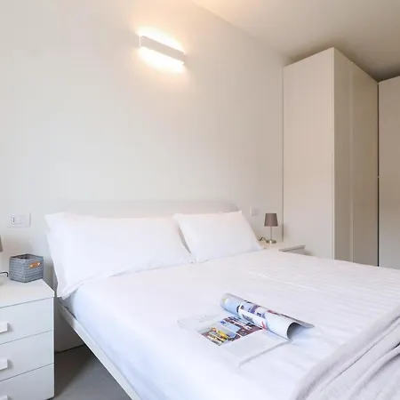 Contempora - Rosellini 6a Apartment Milan